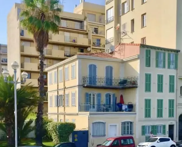 Sur La Promenade Des Apartamento *